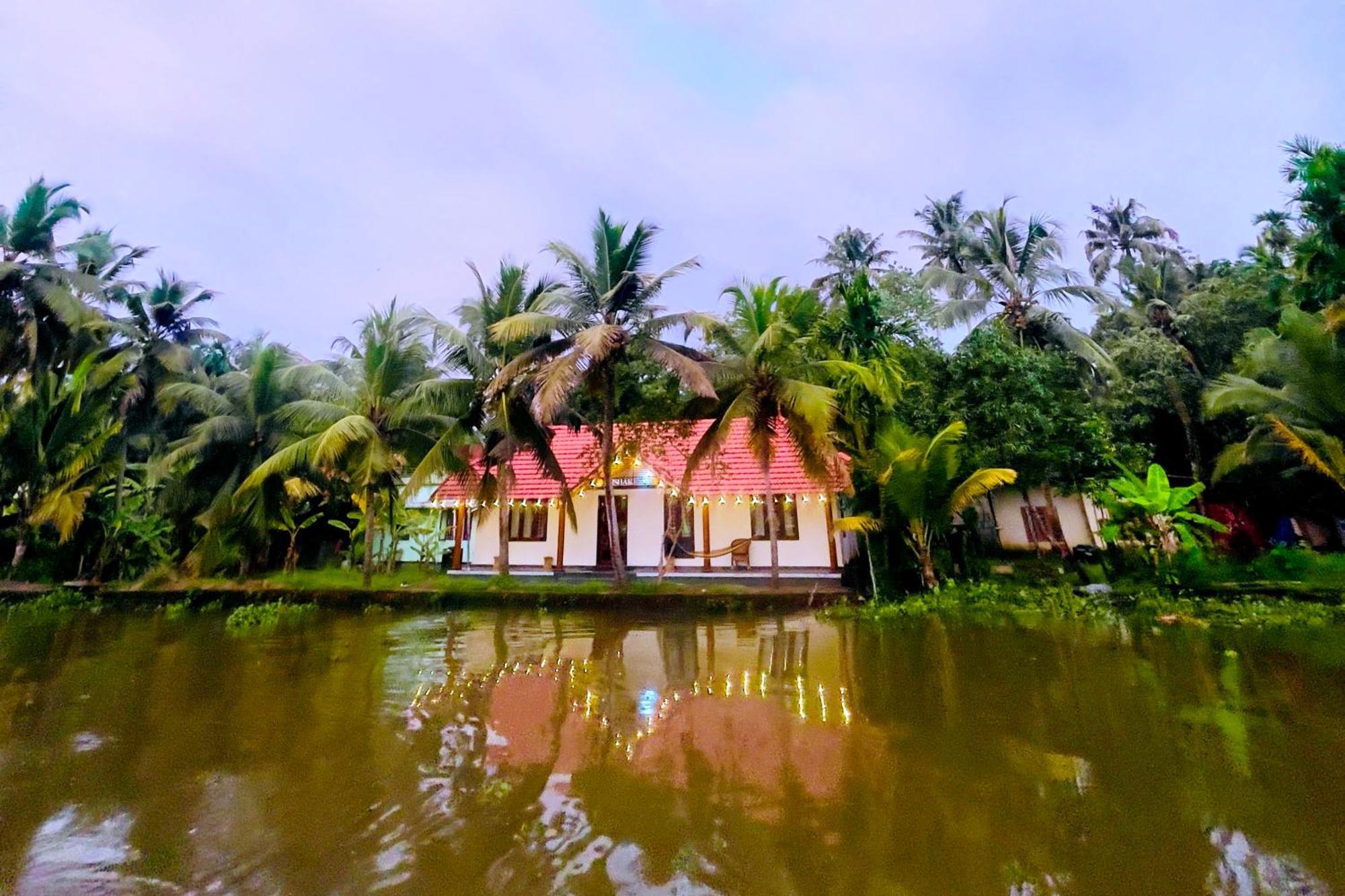 Apartamento Tulsi Kayal Retreat Champakulam Exterior foto