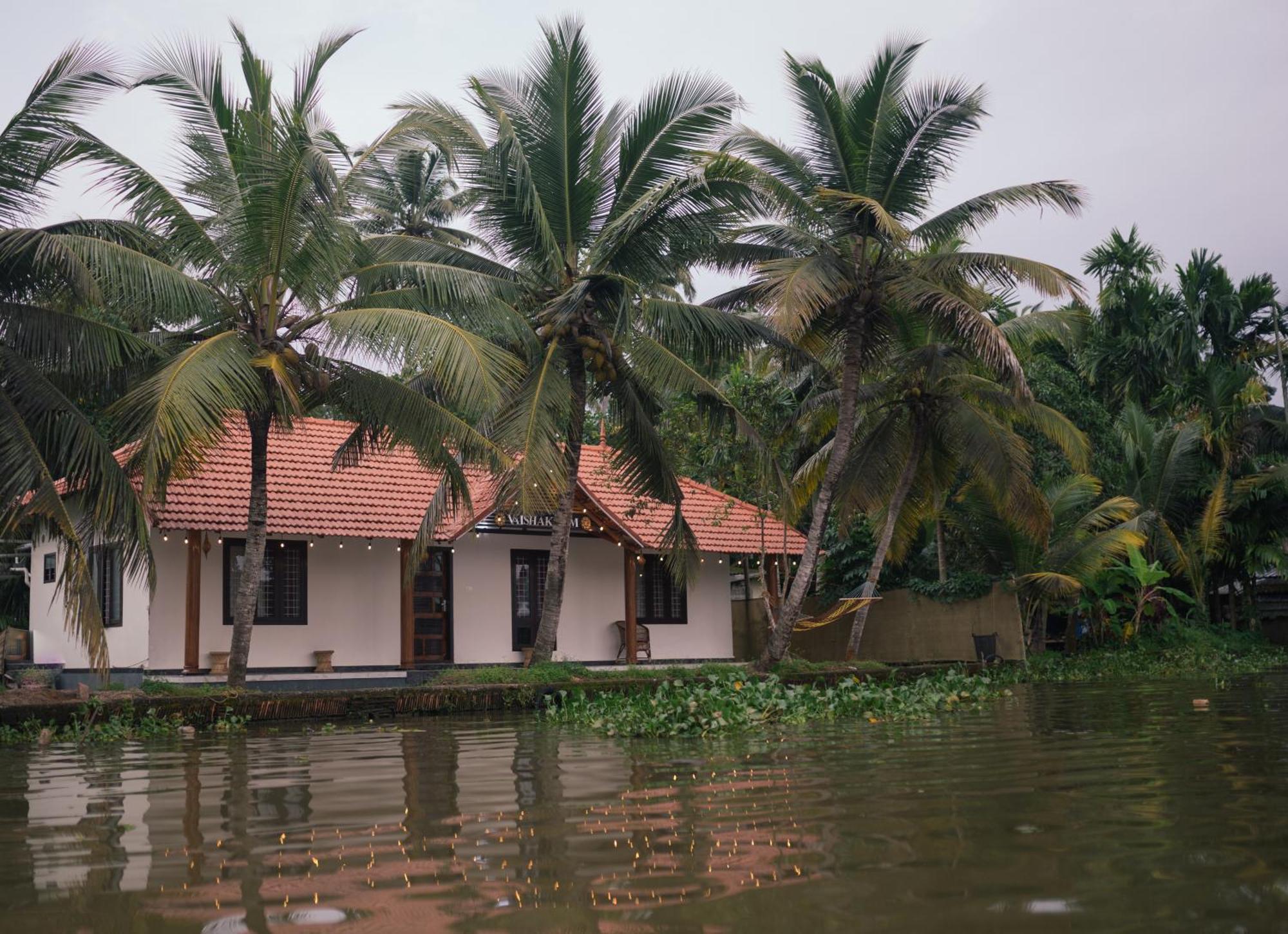 Apartamento Tulsi Kayal Retreat Champakulam Exterior foto