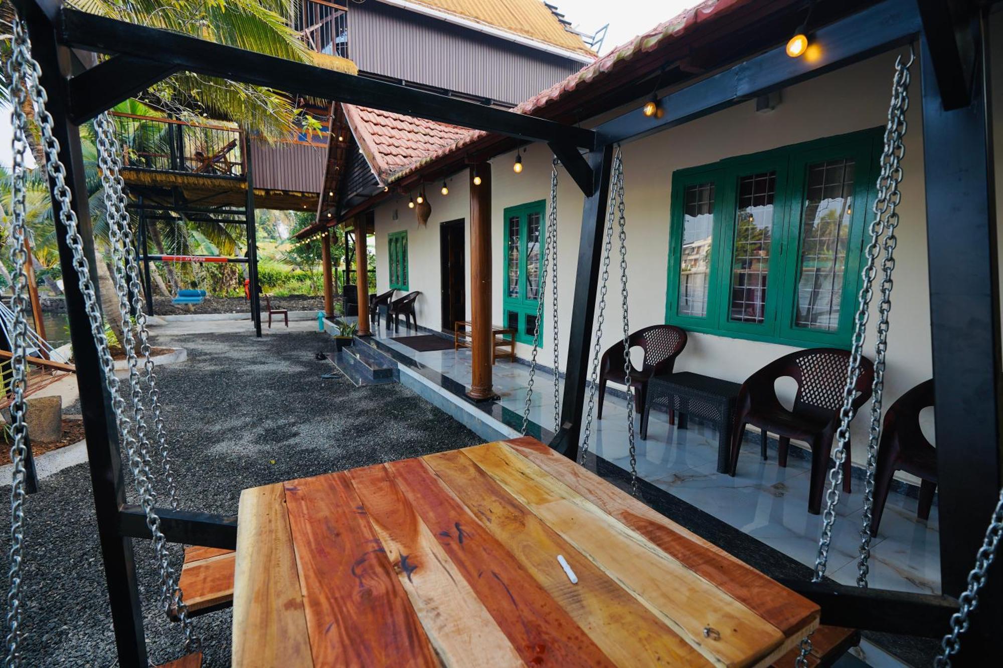 Apartamento Tulsi Kayal Retreat Champakulam Exterior foto