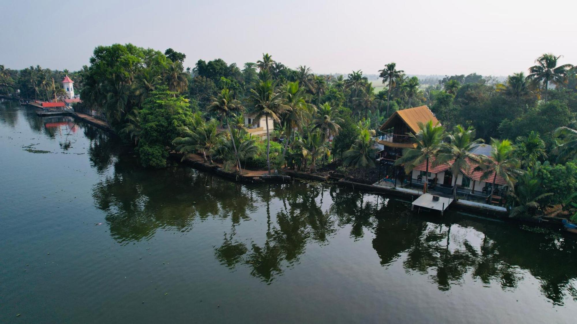 Apartamento Tulsi Kayal Retreat Champakulam Exterior foto